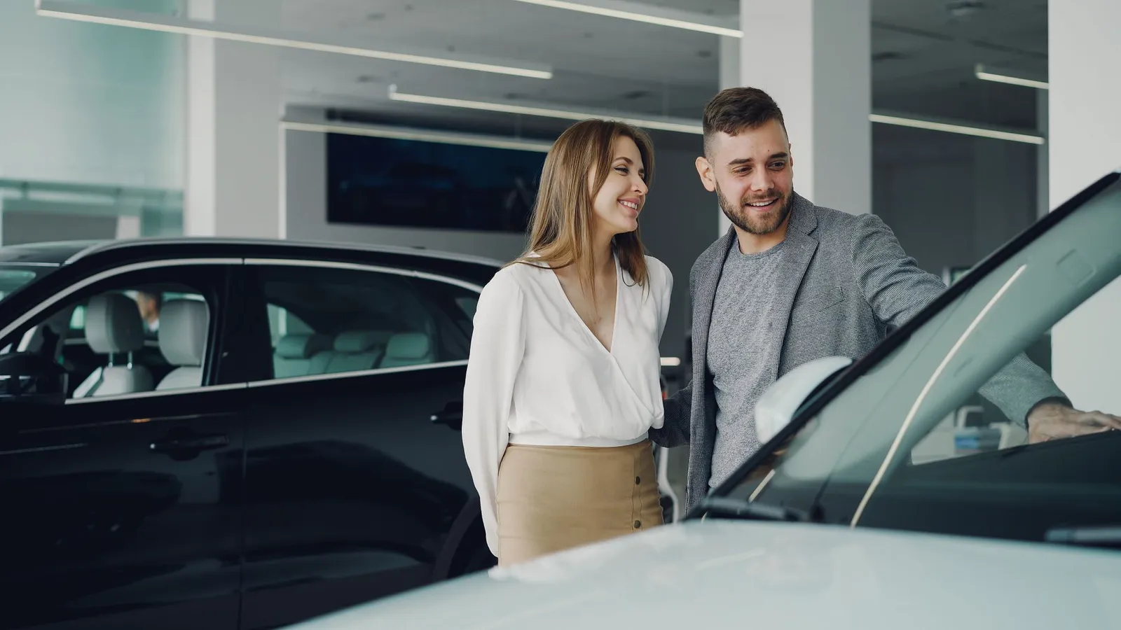 Importar carros subió 68%: ¿te conviene comprar ya?