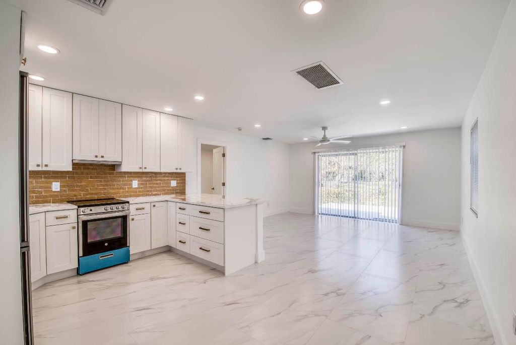 International property img-1