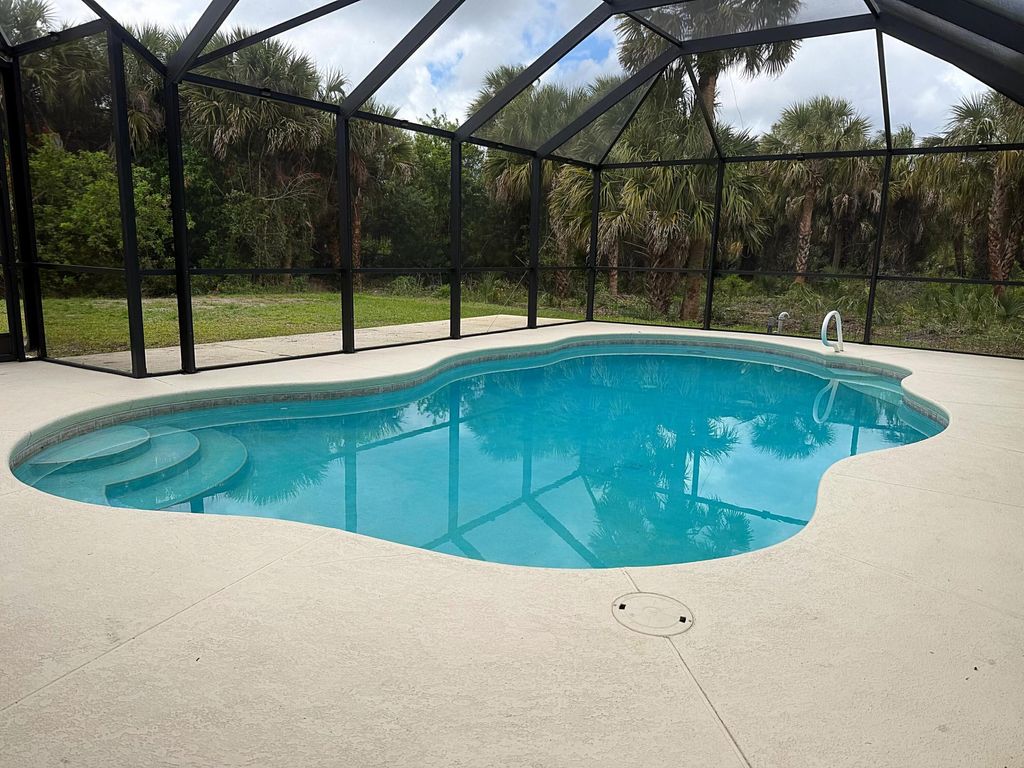 International property img-1