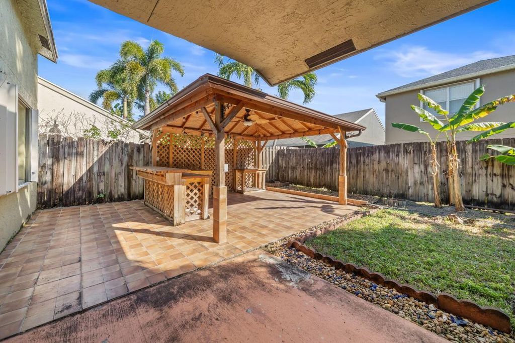 International property img-1