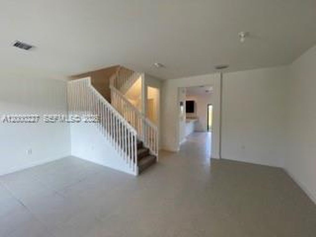 International property img-1