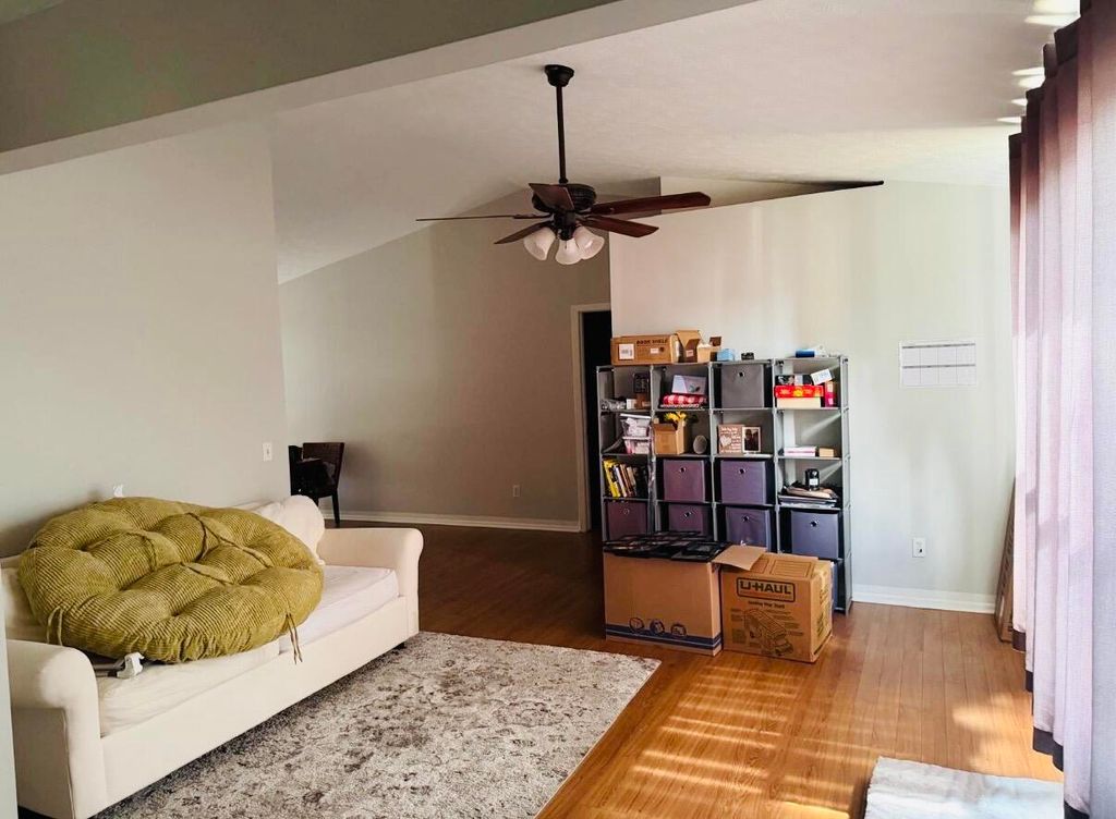 International property img-1