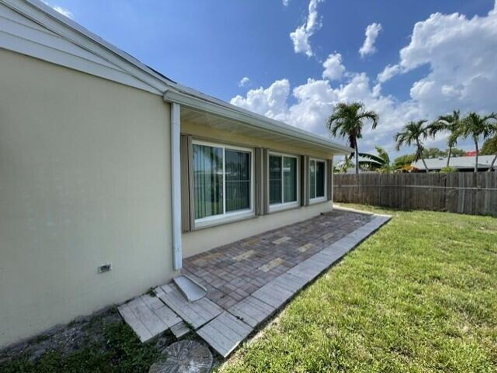 International property img-1