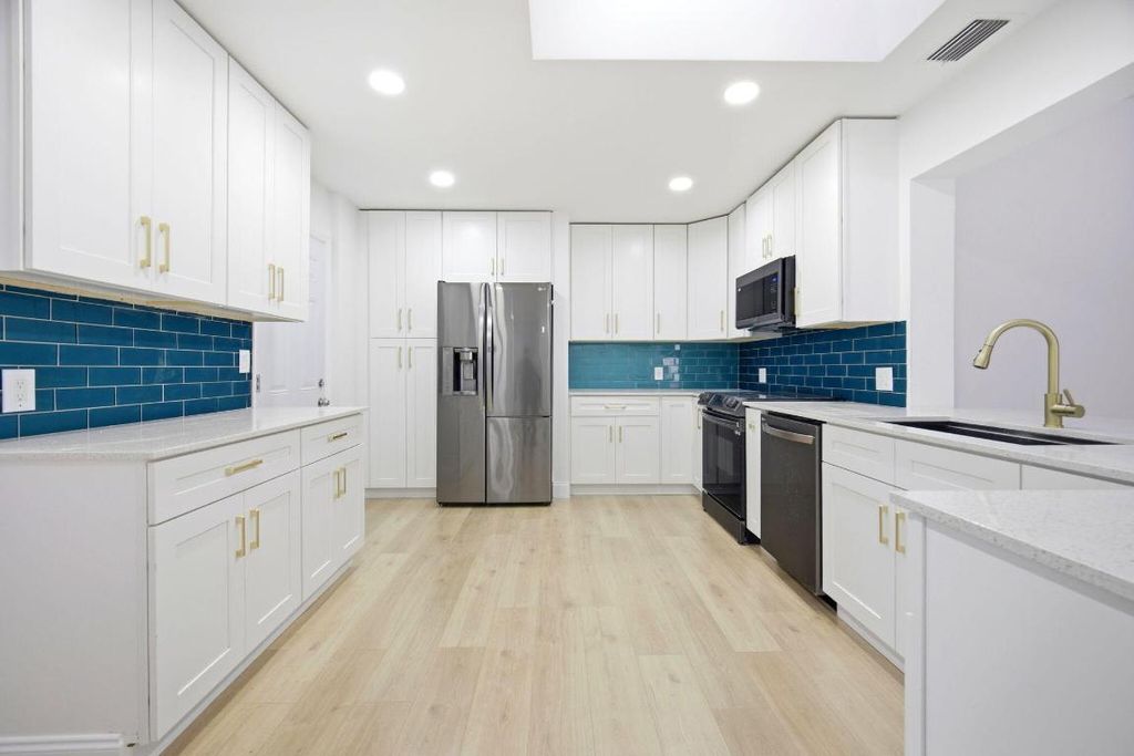 International property img-1