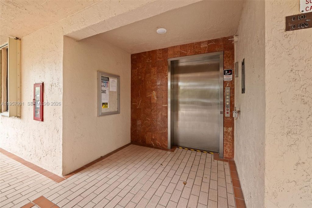 International property img-1