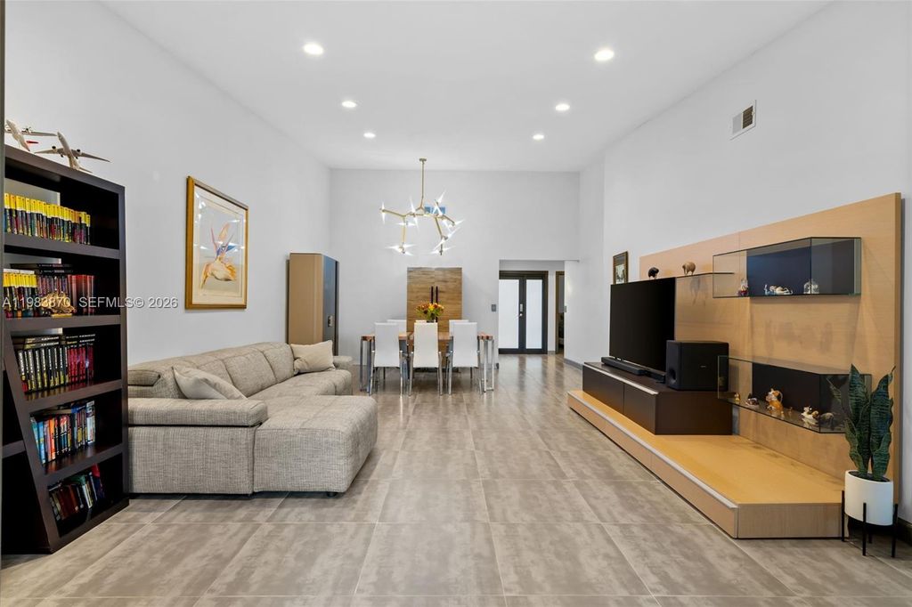 International property img-1