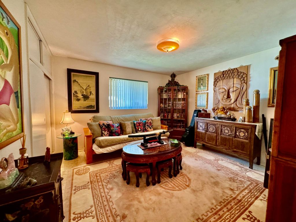 International property img-1