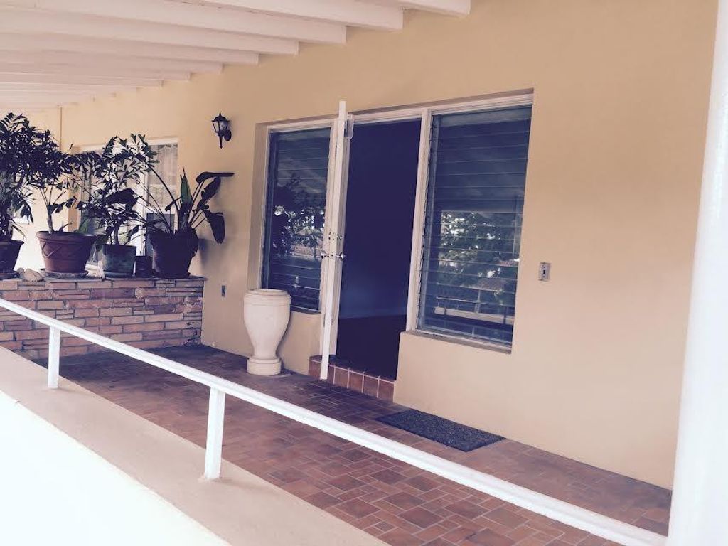 International property img-1