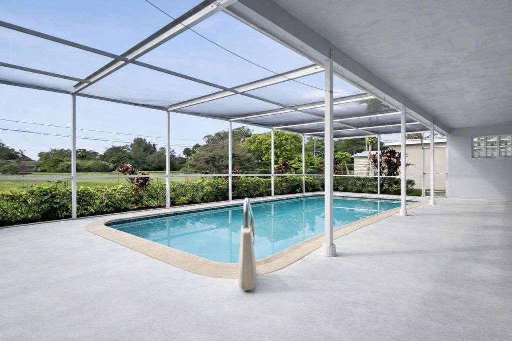 International property img-1