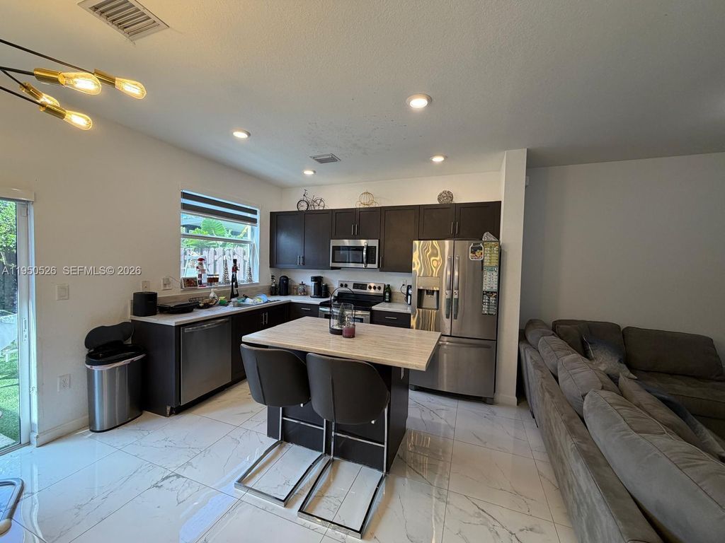 International property img-1