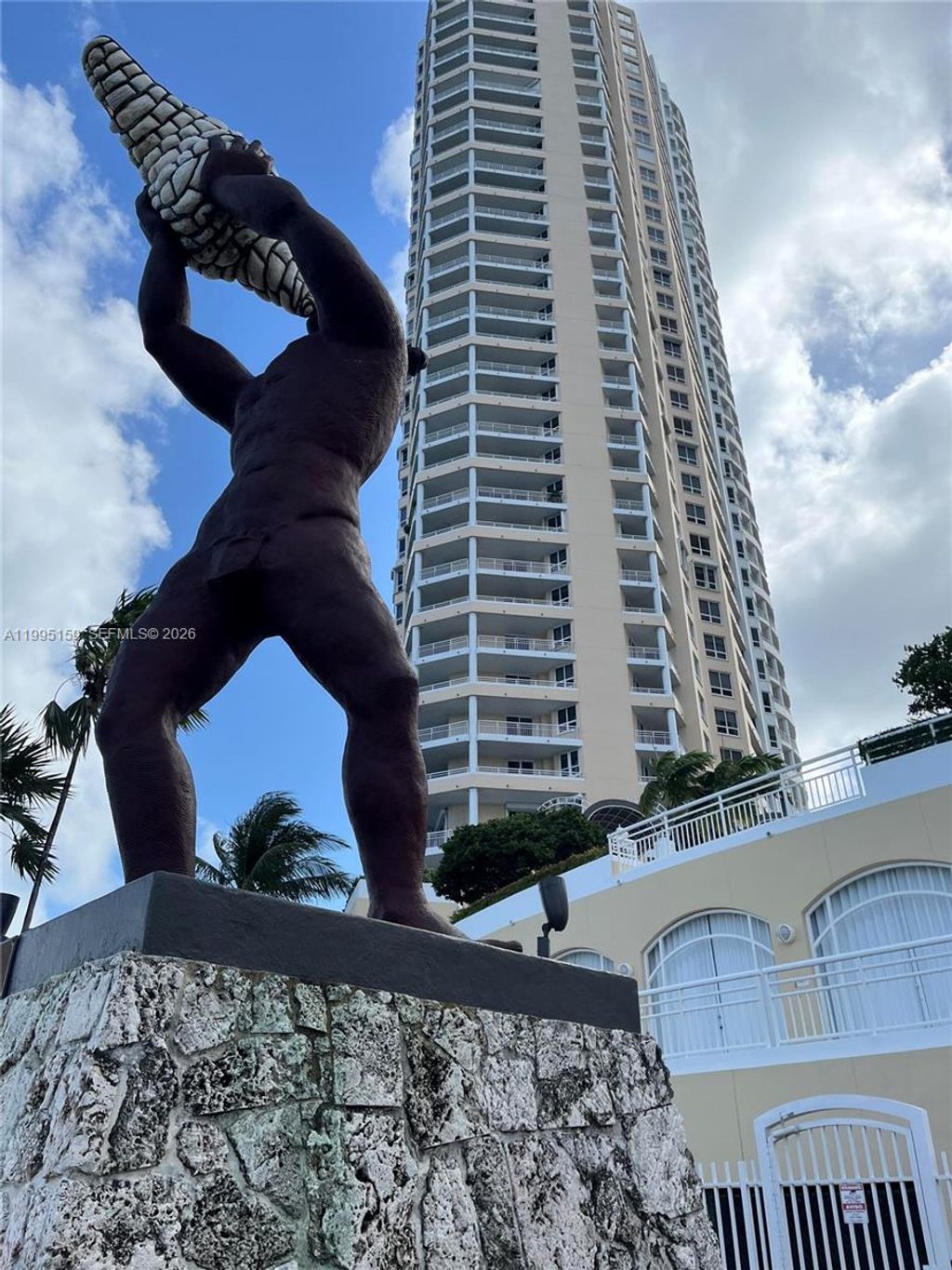 International property img-1