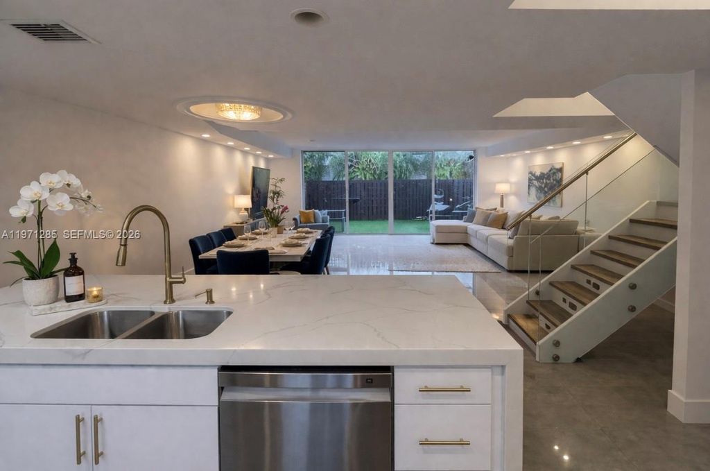 International property img-1