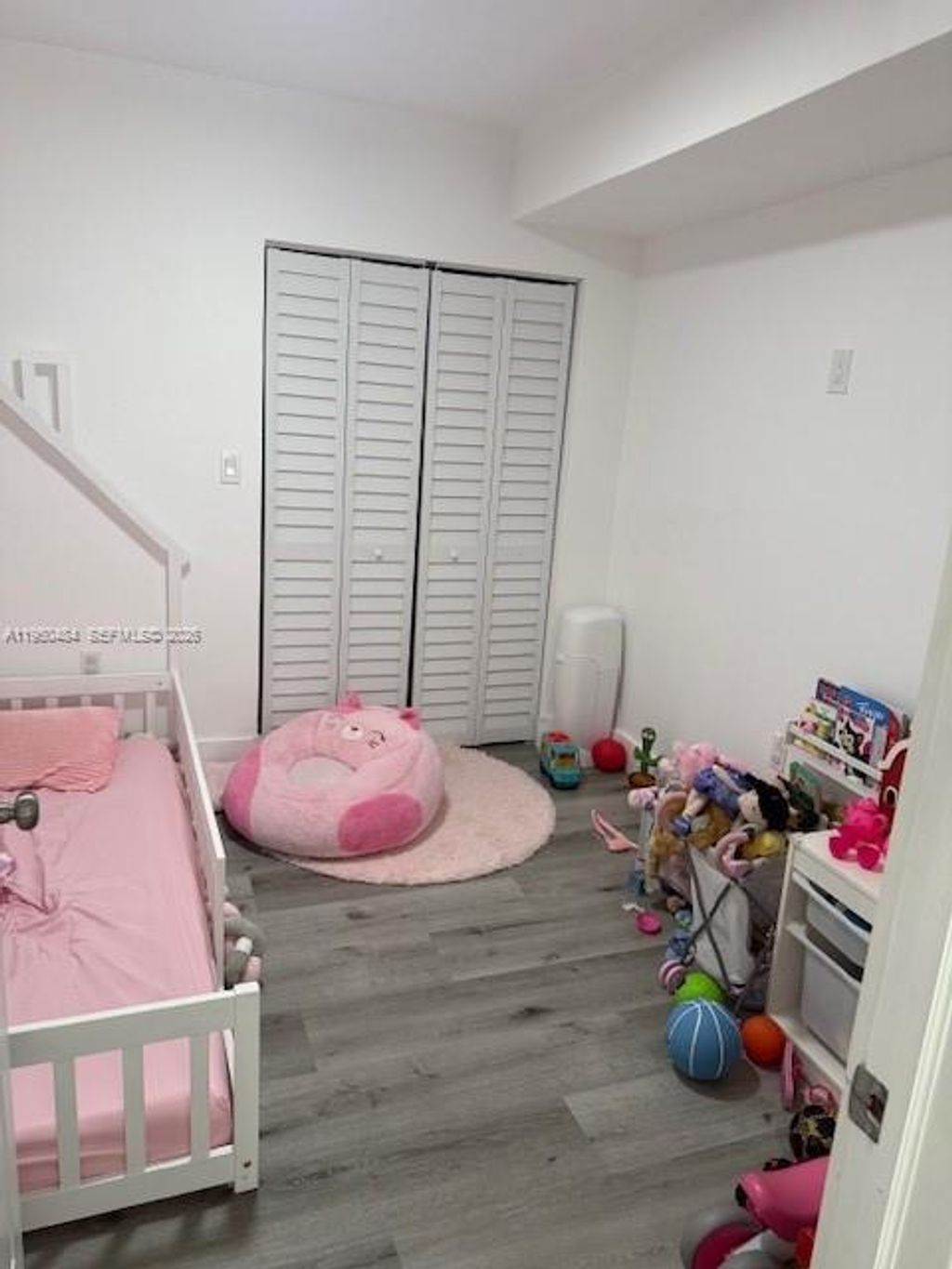 International property img-1