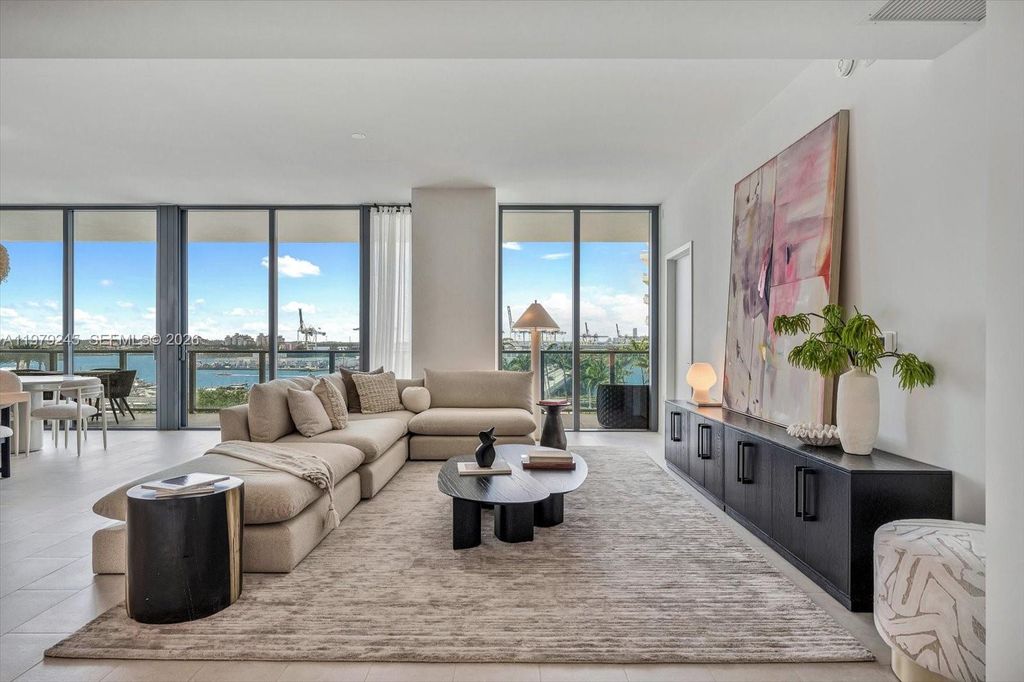 International property img-1