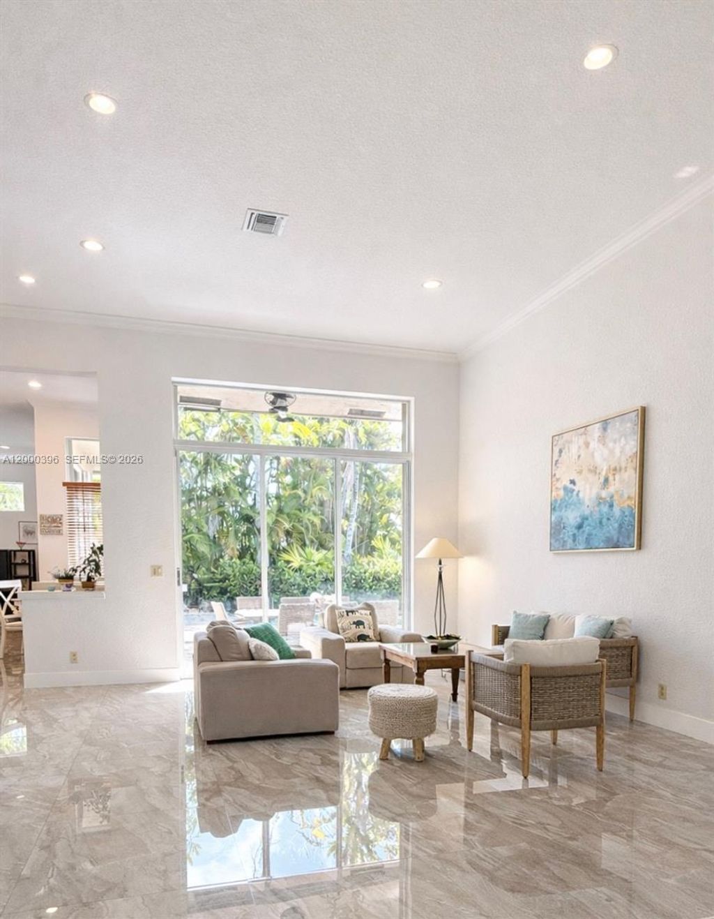 International property img-1