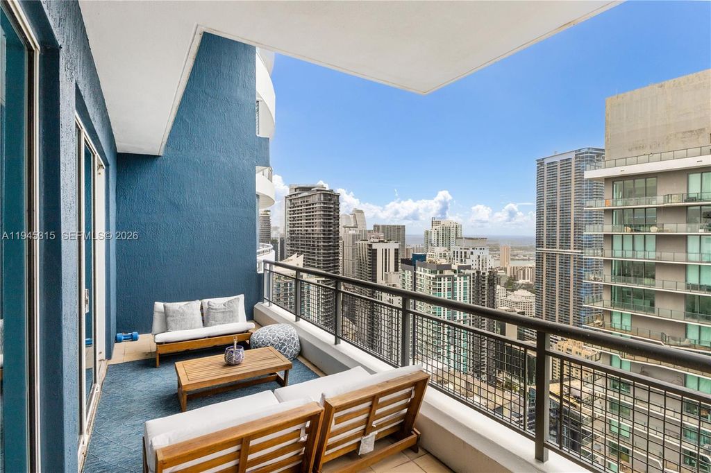 International property img-1