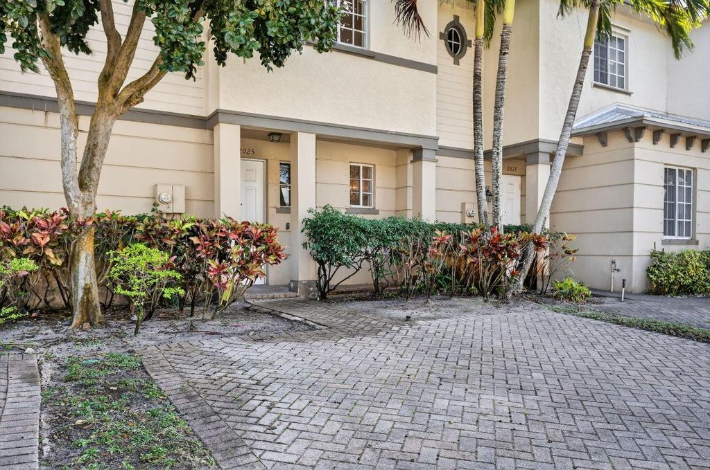 International property img-1