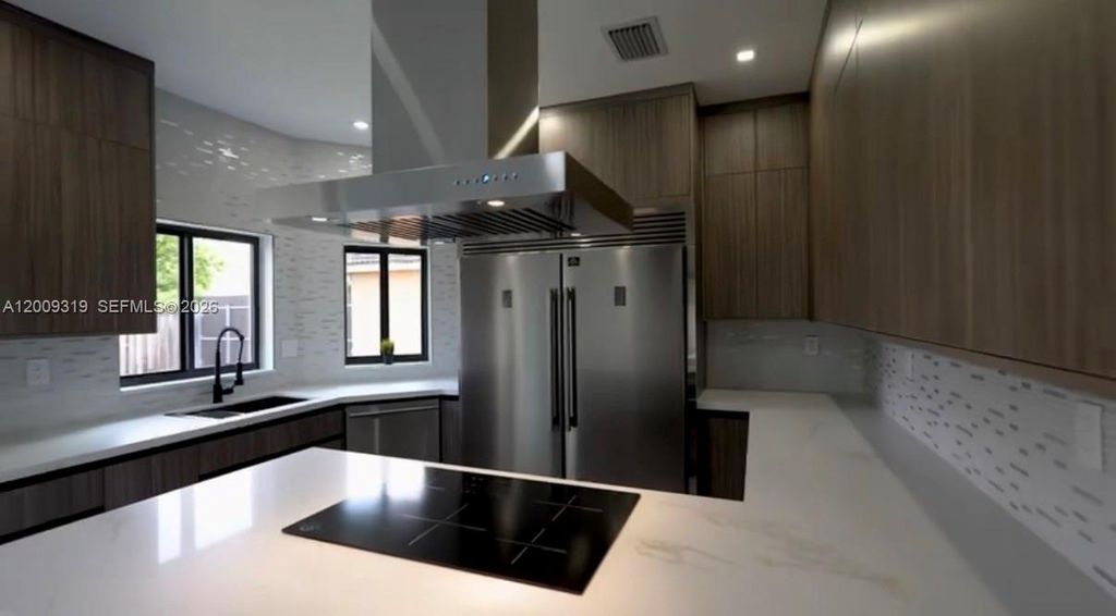 International property img-1