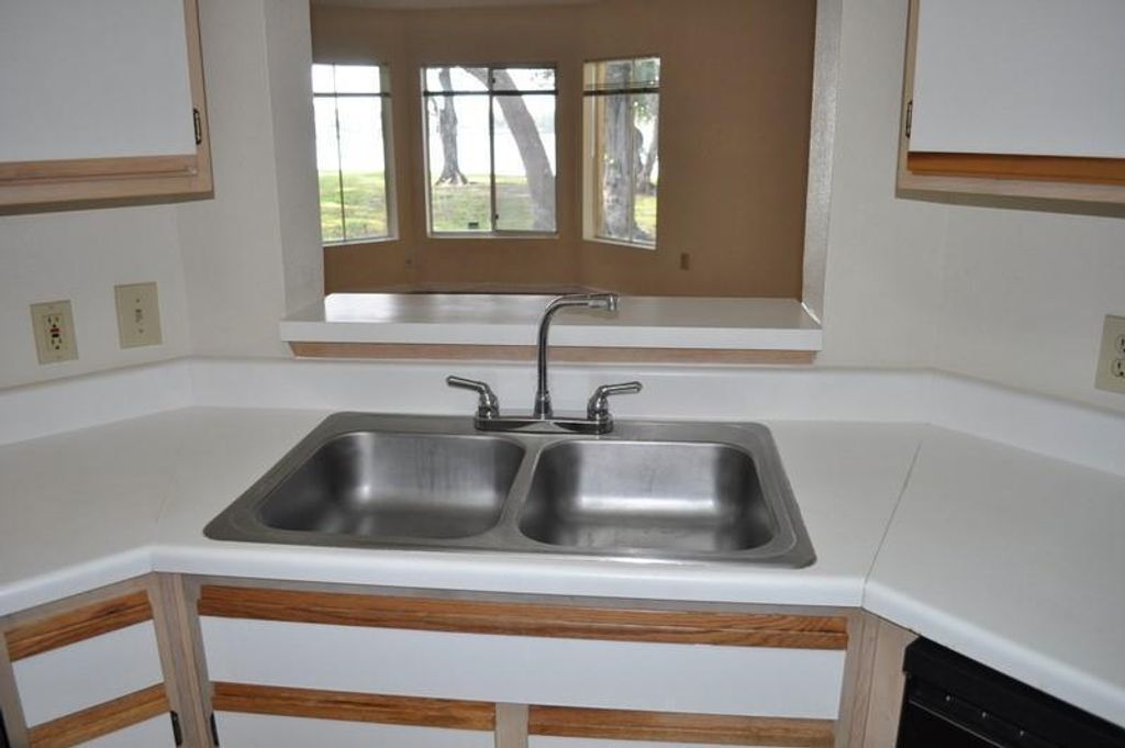 International property img-1