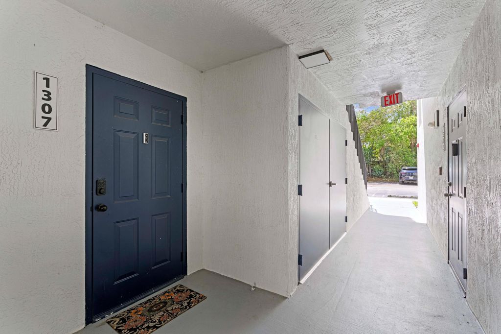 International property img-1