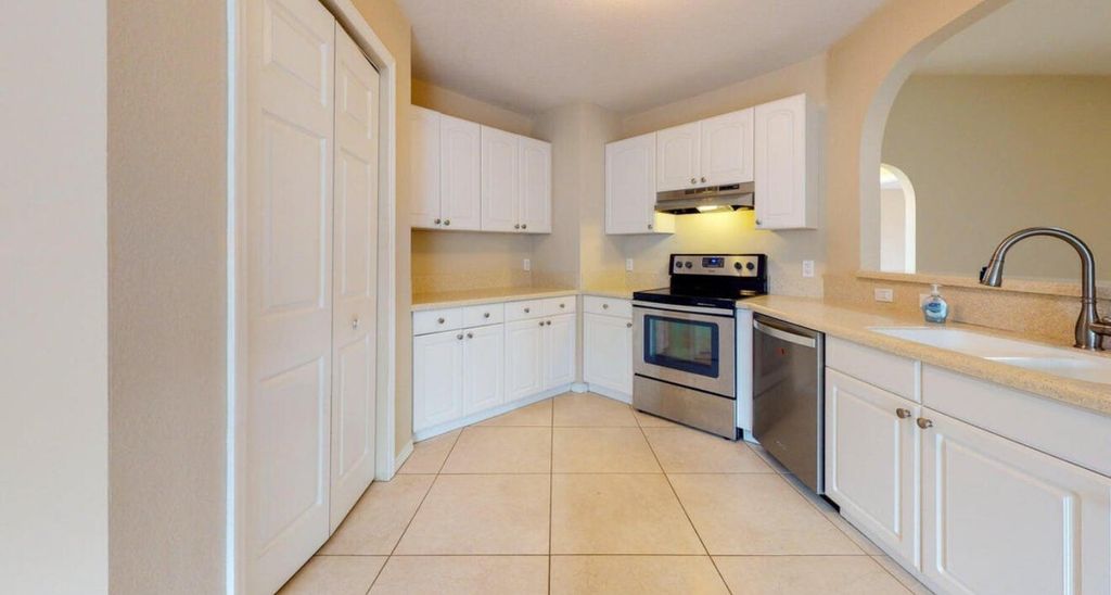 International property img-1