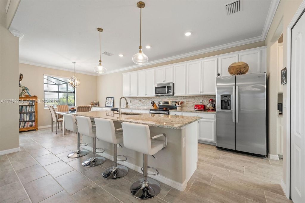 International property img-1