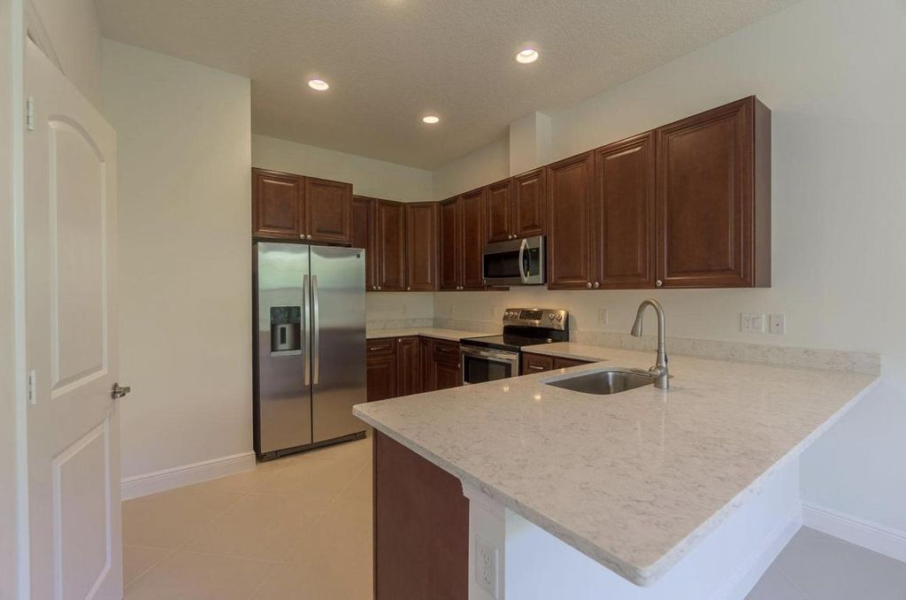 International property img-1