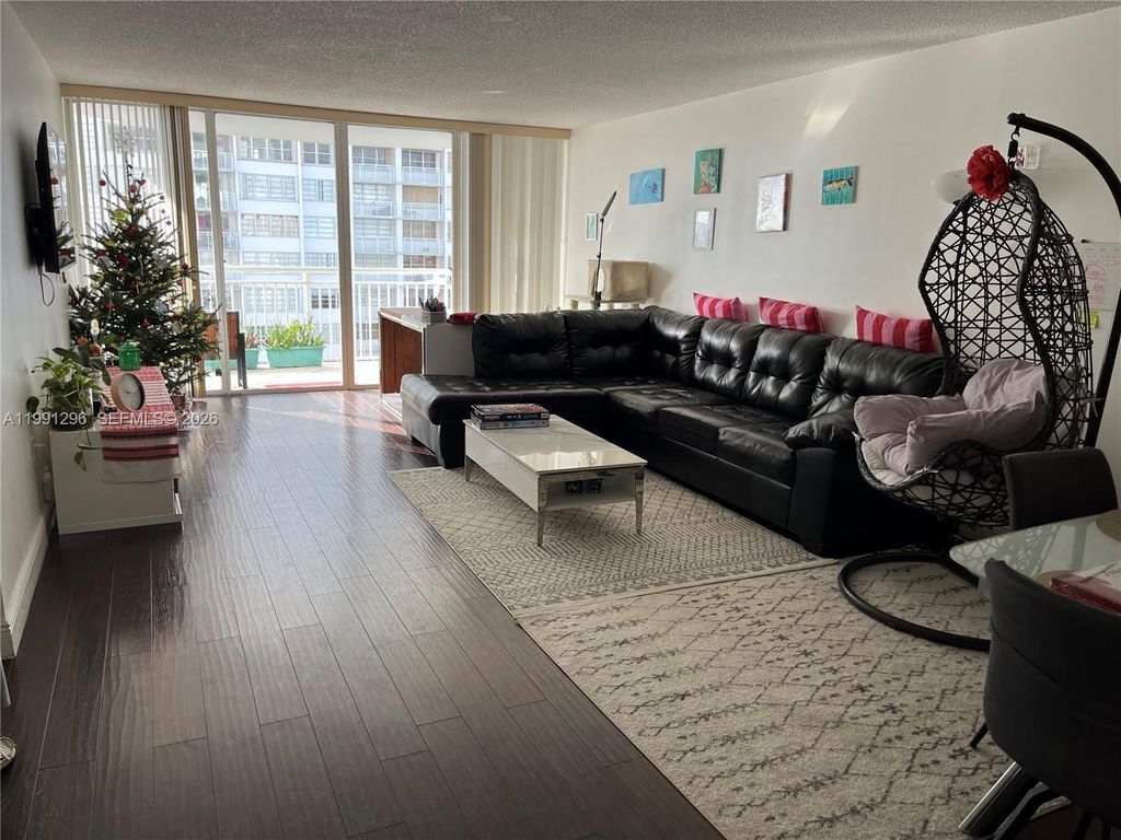 International property img-1